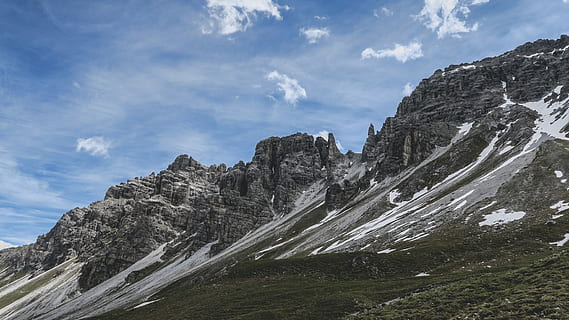 lumen peitossa, vuori, päivä-, maisema-valokuvaus, kallioinen, pilvinen, taivas, rock, pilvi, karu, huippu, rinne, lumi, vuorijono, luonto, maisema, Innsbruck, valokuvaaja, valokuvaus, rauhallinen, maisemat - luonto, ympäristö, pilvi - taivas, kauneus luonnossa, rock - esine, päivä, vankka, ei-kaupunkikuvia, ei ihmisiä, kylmä lämpötila, vuorenhuippu, kasvi, ulkona, muodostus, lumiset vuoret, 5K, CC0, public domain, rojaltivapaa