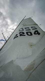 Segeln, Navigation, Himmel, wolke - himmel, Flachwinkelansicht, Natur, keine Leute, draußen, Tag, kalte Temperatur, Berg, Umgebung, Nummer, weiße Farbe, Ruhe, Flagge, Winter, Abdeckung, Schönheit in der Natur, Sicherheit, Schnee, 4K, CC0, gemeinfrei, lizenzfrei