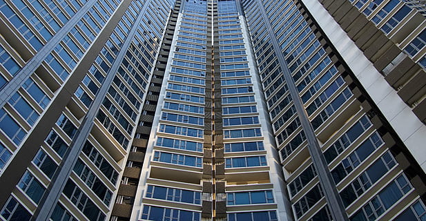 blu, grigio, costruzione, architettura, infrastruttura, struttura, istituzione, appartamento, finestre, condominio, Hotel, finestra, grattacielo, edificio per uffici, scena urbana, struttura costruita, esterno dell'edificio, moderno, vetro - materiale, attività commerciale, edificio per uffici esterno, città, Inquadratura dal basso, ufficio, fotogramma intero, nessuno, giorno, alto - alto, all'aperto, modello, sfondi, distretto finanziario, 4K, CC0, dominio pubblico, privo di copyright