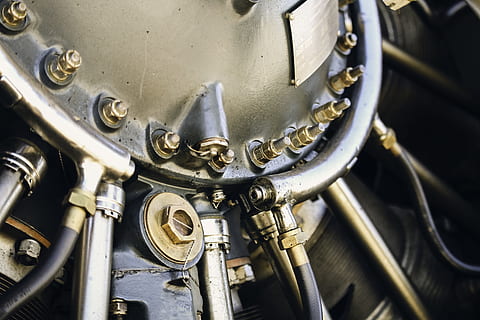 schließen, Fotografie, grau, Motorteil, ohne Titel, Maschine, Metallgetriebe, Maschinen, Maschinenteil, Metall, Ausrüstung, stehlen, Motor, alt, Technologie, Nahansicht, Makro, Industrie, Blechblasinstrument, Musikinstrument, Musik-, Rohr - Rohr, Trompete, keine Leute, Transportmittel, Transport, Tag, glänzend, Kunst, Kultur und Unterhaltung, drinnen, Fahrzeugteil, silberfarben, Messing-, Rad, aufwendig, 4K, CC0, gemeinfrei, lizenzfrei