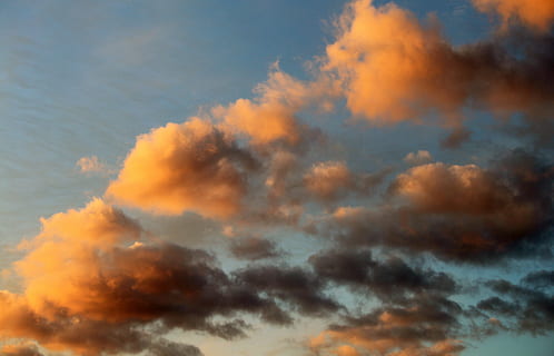 taivas, pilviä, pilvipeite, pilvi - taivas, kauneus luonnossa, maisemat - luonto, dramaattinen taivas, ei ihmisiä, auringonlasku, cloudscape, luonto, tyyneys, oranssi väri, taustat, matala kulma, ulkona, myrskypilvi, ympäristö, myrsky, idyllinen, pilvinen, pahaenteinen, meteorologia, voimaa luonnossa, 4K, CC0, public domain, rojaltivapaa