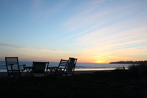 deckchair, seashore, golden, houir, sunset, chairs, beach, group, conversation, friends, gather, gathering, relax, relaxation, sky, water, chair, sea, scenics - nature, tranquility, beauty in nature, tranquil scene, nature, land, seat, horizon, horizon over water, no people, outdoors, idyllic, absence, 4K, CC0, public domain, royalty free