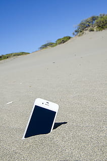 zellular, Sand, Wüste, Land, Himmel, Strand, Tag, Blau, Natur, klarer Himmel, Sonnenlicht, keine Leute, sonnig, Fokus auf den Vordergrund, Kommunikation, Ruhe, draußen, ruhige Szene, kopieren sie platz, Technologie, Szenen - Natur, kabellose Technologie, 4K, CC0, gemeinfrei, lizenzfrei