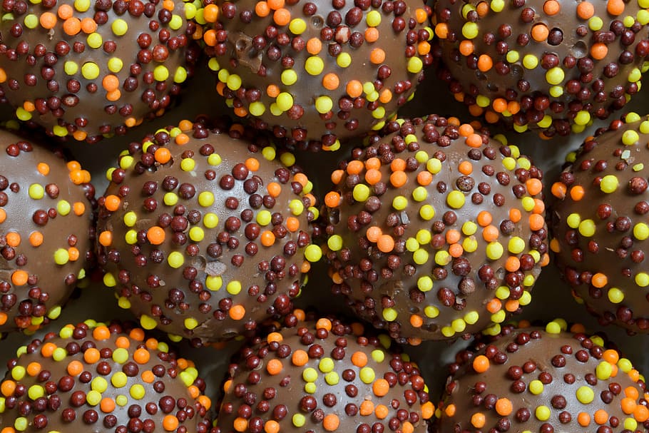 lot de cupcake, menjar, productes, dolços, Pasqua, caramels, caramels de xocolata, caramels avk, festa, ornament, ruixant pastisseria, menjar i beguda, alimentació saludable, frescor, fruita, marc complet, cap gent, gran grup d'objectes, abundància, primer pla, fons, benestar, agricultura, natura morta, orgànic, madur, grup, a l'aire lliure, sucós, cultiu, 4K