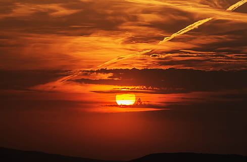 goldene stunde zeit, Sonnenuntergang, Wolken, Farben, Himmel, Licht, rot, Farbe, Abends, Orange, Stimmung, Einbruch der Dunkelheit, Dämmerung, Szenen - Natur, Schönheit in der Natur, wolke - himmel, orange Farbe, Ruhe, ruhige Szene, Wasser, Meer, Natur, idyllisch, keine Leute, Sonne, Dramatischer Himmel, Reflexion, draußen, Silhouette, Wolkengebilde, romantischer Himmel, 5K, CC0, gemeinfrei, lizenzfrei