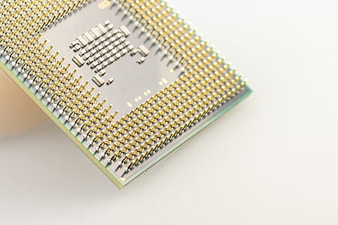 gull-farget datamaskinprosessorenhet, hvit, flate, prosessor, makro, penn, tapp, datamaskin, elektronikk, databehandling, chip, borde, kretser, pc, kontroll senter, tilkoblinger, elektroteknikk, komponent, teknologi, spor, data, elektrisk, komponenter, kalkulator, programvare, Lukk, slot, databrikke, studio skudd, data utstyr, kretskort, elektronikkindustrien, innendørs, datamaskin del, utstyr, industri, hvit bakgrunn, ingen folk, nærbilde, høy vinkel visning, kompleksitet, forbindelse, virksomhet, hovedkort, elektrisk komponent, elektrisk utstyr, 2K, CC0, offentlig domene, opphavsrett gratis