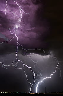 selectivo, fotografía, blanco, trueno, arco de rayos, Noche, relámpago, este, tormenta, cielo, nube, nube - cielo, clima, paisaje de nubes, oscuro, poder, naturaleza, cielo dramático, nublado, electricidad, lluvia, azul, luz - fenómeno natural, meteorología, peligro, energía, poder en la naturaleza, rayo bifurcado, belleza en la naturaleza, nube de tormenta, ambiente, comunicación, nadie, iluminado, paisajes - naturaleza, púrpura, al aire libre, clima extremo, destello, ominoso, 5K, CC0, dominio público, libre de derechos