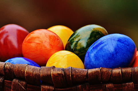 mai mulți, ouă, maro, coş, Paști, oua de Paste, colorat, Paste Fericit, ou, culoare, cuib de paste, multi colorate, alimente, ou de Paște, mancare si bautura, nici o persoana, grup de obiecte, a închide, variație, natură moartă, alegere, albastru, celebrare, artă și sculptură, grup mare de obiecte, vacanţă, lemn - material, 5K, CC0, domeniu public, fără drepturi de autor