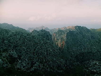 Grün, Berge, tagsüber, grau, felsig, Fotografie, Sonnenuntergang, mallorquinisch, Berg, Gebirge, Wolke, Natur, Asien, Landschaft, szenen, Baum, Wald, Hügel, China - Ostasien, Karstbildung, draußen, Nebel, Yangshuo, Reise, Pflanze, Szenen - Natur, Schönheit in der Natur, Himmel, Umgebung, Land, keine Leute, Ruhe, Kiefer, ruhige Szene, wolke - himmel, Nicht-städtische Szene, Nadelbaum, Kiefernwald, 4K, CC0, gemeinfrei, lizenzfrei