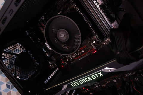 pc, calcolo, tecnologia, modo di trasporto, mezzi di trasporto, auto, veicolo a motore, veicolo terrestre, città, comunicazione, aereo, musica, nessuno, veicolo aereo, moderno, movimento, velocità, motore, colore nero, avvicinamento, notte, pannello di controllo, vita notturna, 5K, CC0, dominio pubblico, privo di copyright