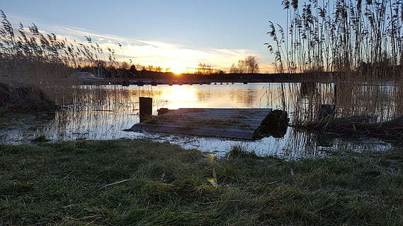 brug, backlight, vol, water, fabriek, hemel, kalmte, rustige scène, reflectie, schoonheid in de natuur, scenics - natuur, zonsondergang, meer, gras, natuur, geen mensen, boom, niet-stedelijke scène, land-, wolk - lucht, idyllisch, strand, buitenshuis, 5K, CC0, publiek domein, royaltyvrij