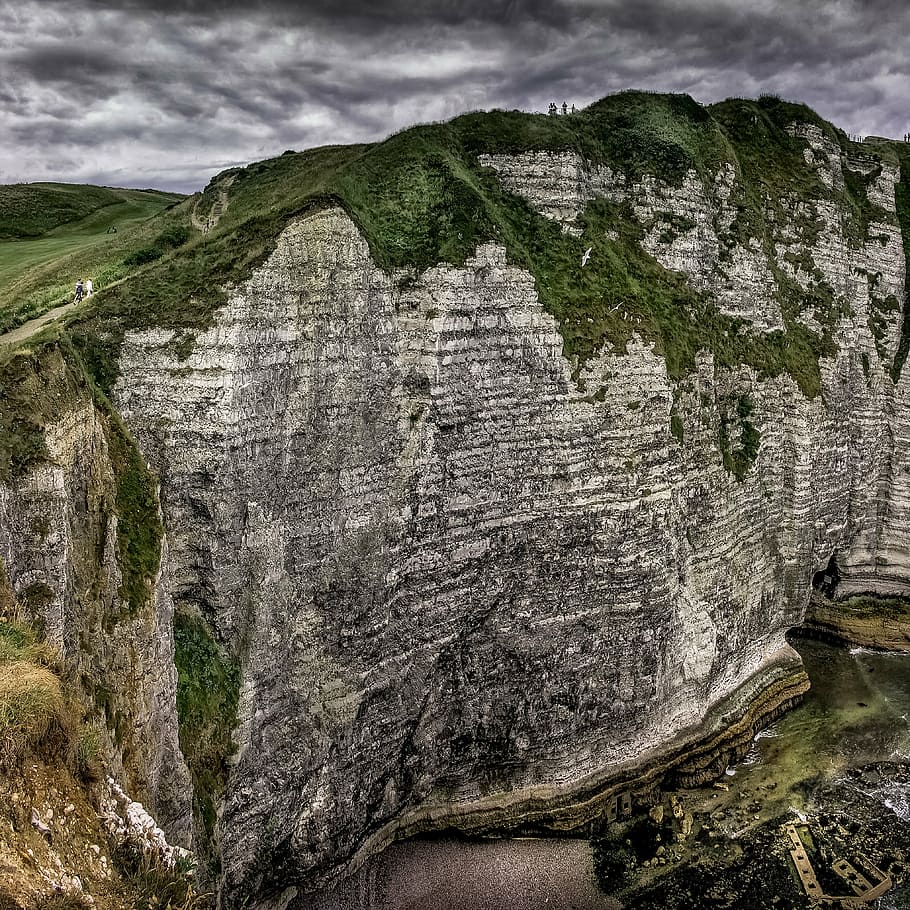 etretat, normandía, penya-segats blancs, rock, postkartenmotiv, port, França, viatjar, festa, penya-segats, penya-segat, verd, muntanya, escenics - natura, naturalesa, dia, rock - object, cel, cap gent, terra, tranquil·litat, bellesa a la natura, escena tranquil·la, sòlid, formació de roca, escena no urbana, núvol - cel, medi ambient, a l'aire lliure, Serra, formació, erosionat, 4K
