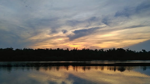 silenzioso, affascinante, senza peccato, acqua, cielo, nuvola - cielo, albero, la tranquillità, riflessione, tramonto, scena tranquilla, bellezza nella natura, scenics - natura, pianta, lago, natura, nessuno, silhouette, idilliaco, scena non urbana, cielo drammatico, all'aperto, 4K, CC0, dominio pubblico, privo di copyright