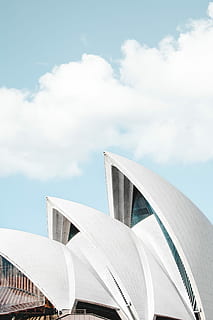 casa de l'Òpera de Sydney, Austràlia, mínim, núvol, cel, edifici, casa d'òpera, blanc, minimalista, arquitectura, modern, estructura, sostre, exterior, ciutat, sydney, moll circular, blau, òpera, estructura construïda, núvol - cel, exterior de l'edifici, vista d’angle baix, dia, naturalesa, cap gent, destinacions de viatge, a l'aire lliure, viatjar, cultura i entreteniment artístic, turisme, 4K, CC0, domini públic, lliure de regalies