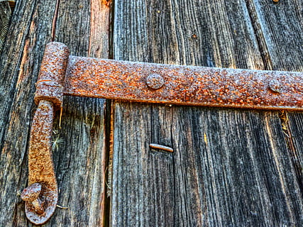 kahverengi çelik dirsek, paslı, popo menteşe, menteşe, mafsal, ahşap, kapı, metal, eski, hdr, Giriş, bağbozumu, ahır, grunge, antikalar, ahşap malzeme, dokulu, yıpranmış, insansız, kapatmak, bütün çerçeve, gün, hasarlı, düşüş, bozulma, arka, bitkin, kaba, açık havada, kötü durumda, tırnak, mandal, 1080P, CC0, kamu malı, telif ücretsiz