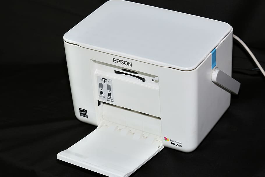 blanc, Impressora fotogràfica epson, impressora, impressora de fotos, inkjet, fons negre, a l'interior, Color blanc, tecnologia, maquinària, tir de l'estudi, equipament per a la llar, aparell, sol objecte, equipament, cap gent, tallar, electricitat, modern, indústria, primer pla, temperatura de fred, equipament elèctric, 5K