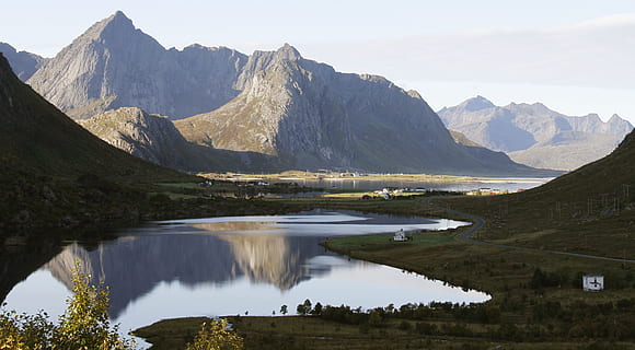 natural, lacuri, peisaj, oglindă, Norvegia, Lofoten, tăcere, oglindire, zonă umedă, vedere, ro, Munte, reflecţie, scenics, de munte, lac, natură, apă, scenice - natura, mediu inconjurator, frumusețe în natură, o scenă liniștită, zi, liniște, nici o persoana, cer, călătorie, destinații de călătorie, scenă non-urbană, teren, în aer liber, varf de munte, 5K, CC0, domeniu public, fără drepturi de autor