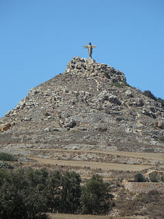 hora, socha, summitu, Ježíš, gozo, křesťanství, věřte, přejít, nebe, nízký úhel pohledu, Skála, Příroda, čisté nebe, pevný, rock - objekt, den, přistát, jedna osoba, krása v přírodě, scenics - příroda, rostlina, volnočasové aktivity, Skalní formace, venku, plná délka, modrý, muži, lidské paže, 4K, CC0, veřejná doména, bez autorských práv
