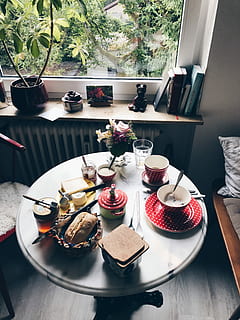 morgenmad ii, morgenmad, ii, brød, kaffe, kom op, god morgen, hjem, honning, indre, køkken, mælk, morgen, vindue, bord, mad, plade, indendørs, ingen mennesker, aftensmad, hjem interiør, dekoration, hjemlige værelse, mad og drikke, porcelæn, gourmet, måltid, restaurant, træ - materiale, høj vinkel visning, friskhed, plante, stilleben, klar til at spise, sødt mad, dag, drikke, sund kost, portionsstørrelse, dessert, frugt, forfriskning, glas, fristelse, 4K, CC0, offentligt domæne, royaltyfrie