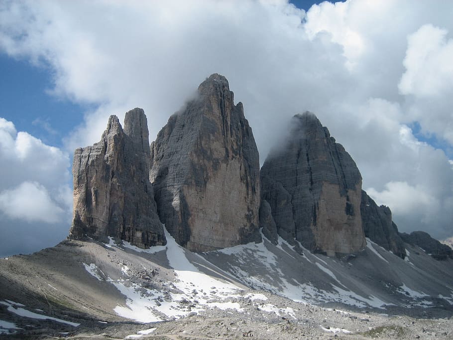 montagna, treking, nuvole, nuvola - cielo, cielo, ambiente, paesaggio, scenics - natura, catena montuosa, bellezza nella natura, natura, roccia, giorno, solido, roccia - oggetto, geografia fisica, destinazioni di viaggio, nessuno, picco di montagna, scena non urbana, scena tranquilla, all'aperto, formazione, 2K