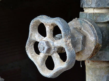 springen, gammel, rusten, metall, nærbilde, ingen folk, kunst og Håndverk, fokusere på forgrunnen, arkitektur, innendørs, dag, fortiden, svart bakgrunn, historie, kreativitet, mønster, representasjon, bygget struktur, natur, design, utskjæring, 4K, CC0, offentlig domene, opphavsrett gratis