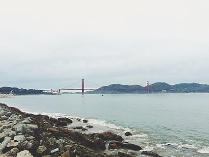 bahía, Puente de la Bahía, puente, nubes, montañas, Oceano, rocas, San Francisco, mar, orilla, cielo, estructura de acero, ver, punto de vista, agua, imágenes de dominio público, lugar famoso, condado de san francisco, arquitectura, California, puente colgante, Puente de puerta de oro, puente - estructura hecha por el hombre, estructura construida, conexión, transporte, naturaleza, rock, Ingenieria, roca - objeto, sólido, paisajes - naturaleza, destinos de viaje, al aire libre, 2K, CC0, dominio público, libre de derechos