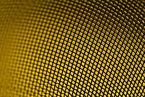 griglia, setaccio, colino, illuminazione, struttura, giallo, Rete, arte, oro, nodo, sfondo, luminosa, astratto, connessione, cornice metallica, sfondi, modello, fotogramma intero, avvicinamento, nessuno, in casa, strutturato, tecnologia, forma, color oro, rete metallica, filo, design, metallo, sfondo colorato, forma geometrica, ripetizione, 4K, CC0, dominio pubblico, privo di copyright