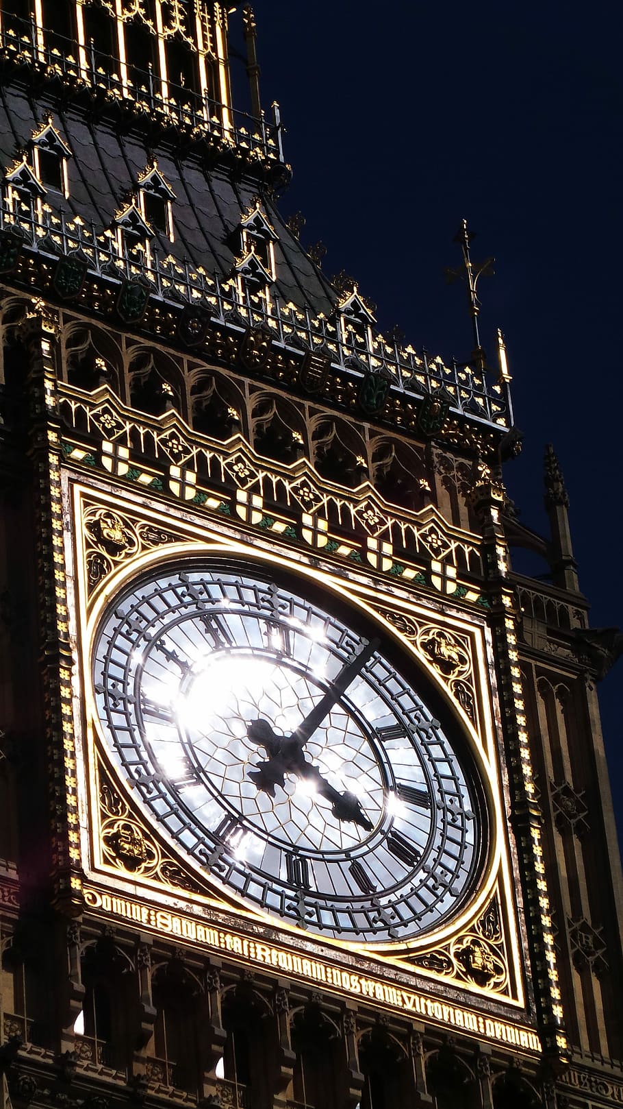 tarda, big ben, westminster, rellotge, rellotge Westminster, Anglaterra, Londres, referència, UK, temps, 4 05, destinacions de viatge, arquitectura, vista d’angle baix, estructura construïda, viatjar, exterior de l'edifici, turisme, torre, Torre del Rellotge, edifici, ciutat, cap gent, il·luminat, cel, alta - alta, nombre romà, ornamentat, Minuta, 4K