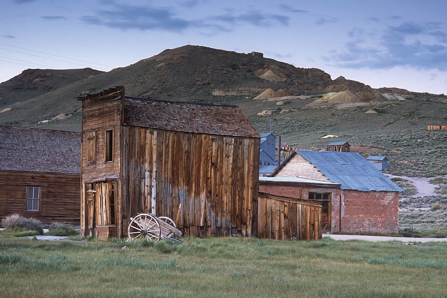 bodie, poble fantasma, vell, fantasma, ciutat, abandonat, Califòrnia, històric, oest, decaïment, rústic, desert, edifici, vintage, deteriorament, Occidental, muntanya, Serra, dia, a l'aire lliure, cap gent, cel, estructura construïda, arquitectura, exterior de l'edifici, paisatge, naturalesa, herba, material de fusta, casa, refugi, escena rural, terra, escenics - natura, cabanya de troncs, medi ambient, camp, casa de camp, 2K