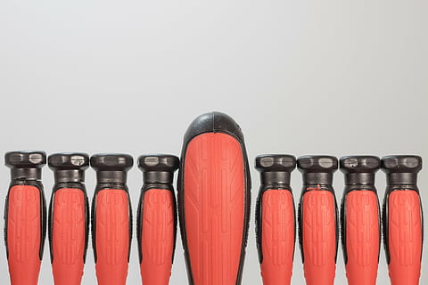 Schraubenzieher, Werkzeug, Kunst, rot, Phillips, Metall, Kopf, Hintergrund, Detail, Arbeit, Schraubendreher, Werkzeugset, Frontplatte, Werkzeuge, einstellen, Bits, Studioaufnahme, große gruppe von gegenständen, drinnen, Seite an Seite, Nahansicht, kopieren sie platz, keine Leute, in einer Reihe, Variation, Arbeitsgerät, Anordnung, Wahl, Auftrag, weißer Hintergrund, Stillleben, Gruppe von Objekten, Gruppe, 4K, CC0, gemeinfrei, lizenzfrei