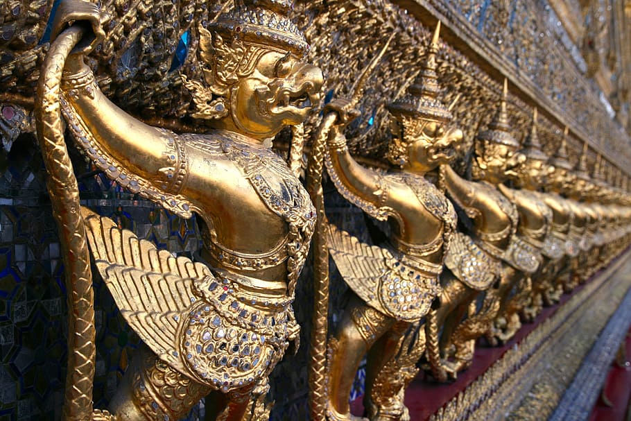 foto, Marrone, statue di metallo, demoni, modello, ripetere, prospettiva, modelli, confine, design, tailandese, tempio, Tailandia, tempio tailandese, religione, buddismo, bangkok, tempio della Tailandia, tempio buddista, tradizionale, siam, color oro, arte e artigianato, credenza, rappresentazione, luogo di culto, spiritualità, scultura, nessuno, oro, rappresentazione umana, struttura costruita, architettura, costruzione, statua, di fila, creatività, somiglianza maschile, ornato, antico, 4K
