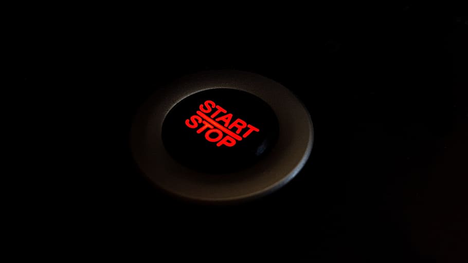start, stop, knap, design, computer, Start, hold op, røre ved, tænde for, lommeregner, pc, kontakt, symbol, sluk, motor, rød, ingen mennesker, studio skud, sort baggrund, tæt på, indendørs, meddelelse, belyst, nummer, geometrisk form, cirkel, teknologi, tekst, kontrollere, form, kopiere plads, skilt, digital display, bil, køretøj interiør, trykknap, 4K