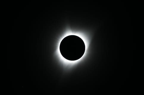 foto, total, solar, eclipse, ilustración de eclipse solar, Luna, ligero, oscuro, Dom, Oregón, totalidad, espacio, astronomía, noche, Eclipse solar, cielo, fenomeno natural, silueta, naturaleza, nadie, al aire libre, de color negro, circulo, forma geometrica, belleza en la naturaleza, planeta - espacio, retroiluminado, 5K, CC0, dominio público, libre de derechos