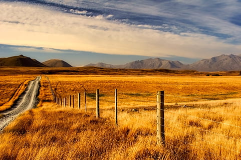caminho, Castanho, Campo de grama, branco, nuvens, azul, céu, panorama, montanhas, Campos, Prado, estrada, natureza, ao ar livre, país, rural, cena tranquila, nuvem - céu, beleza na natureza, terra, meio Ambiente, scenics - natureza, cerca, tranquilidade, montanha, barreira, fronteira, campo, ninguém, cena não urbana, grama, cadeia de montanhas, controlo remoto, poste de madeira, 1080P, CC0, domínio público, royalty free