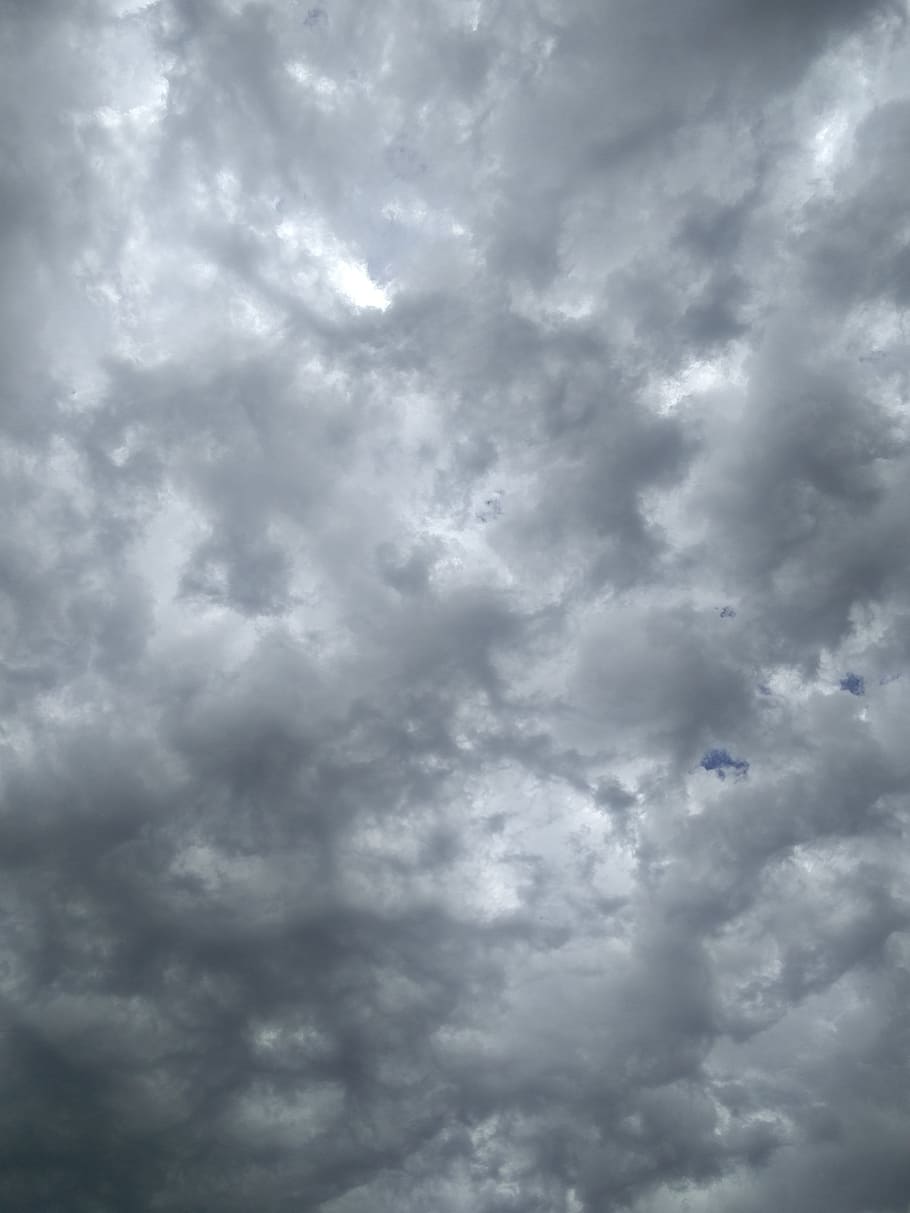 núvols, tempesta, humor, endavant, temps, cel, núvol - cel, naturalesa, cloudscape, núvol, cel dramàtic, ominós, fosc, blau, meteorologia, fons, a l'aire lliure, cel malhumorat, núvol de tempesta, clima, dia, cap gent, escenics, bellesa a la natura, vista d’angle baix, escenics - natura, esponjós, 4K
