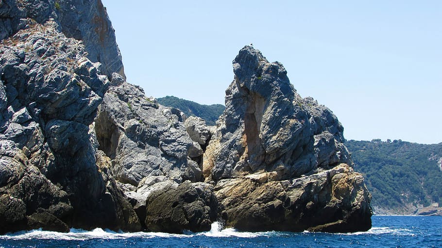 Řecko, skiathos, Skála, útesy, moře, ostrov, Příroda, divoký, krajina, středomoří, rock - objekt, hora, nebe, nikdo, voda, pevný, Skalní formace, krása v přírodě, den, scenics - příroda, čisté nebe, klid, klidné scény, přistát, geologie, venku, mimoměstské scény, erodoval, stack rock, 4K
