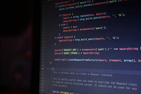 gloire php, javascript, montrant, moniteur, écran, code, développeur, analytique, le web, Les données, moniteur d'ordinateur, La technologie, la communication, ordinateur, nombre, équipement informatique, texte, lien, écran de l'appareil, Technologie sans fil, personne, écriture occidentale, affaires, l'Internet, support d'information, fermer, réseau informatique, mise au point sélective, Langage informatique, codage, interface utilisateur graphique, en quittant, 5K, CC0, domaine public, libre de droits