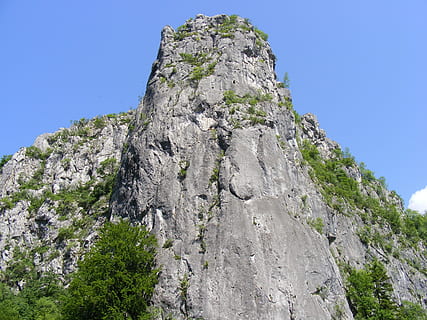 Černá, Godeanu, munţi, Retezatul, drum, călătorie, vale, natură, Munte, obiect de rocă, cer, stâncă, vedere unghiulară joasă, plantă, cer senin, copac, solid, frumusețe în natură, zi, nici o persoana, formatie rock, liniște, scenice - natura, de munte, scenă non-urbană, o scenă liniștită, teren, varf de munte, în aer liber, formare, erodate, 2K, CC0, domeniu public, fără drepturi de autor