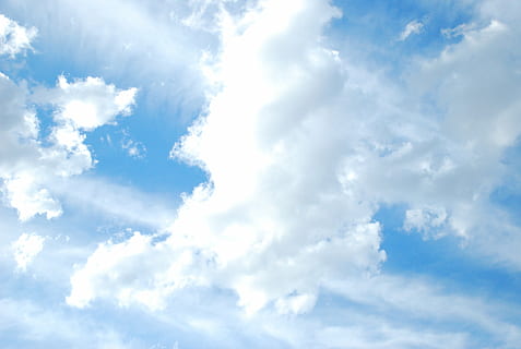 cumulus skyer, Sky, himmel, himlen skyer, blå, hvid, luft, klar, natur, blå himmel skyer, dag, solrig, forår, sky - himmel, baggrunde, skønhed i naturen, scenics - natur, hvid farve, cloudscape, ro, miljø, lav vinkel visning, ingen mennesker, rolig scene, sollys, meteorologi, atmosfære, vind, ren, udendørs, lyse, klima, 2K, CC0, offentligt domæne, royaltyfrie