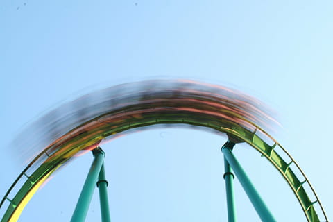 Timelapse fotografie, Rollercoaster, rapid, estompa, călătorie, vas de coastă, amuzament, viteză, parc, cilindru, distracţie, divertisment, entuziasm, vară, albastru, cer, fior, bucurie, oameni, temă, buclă, extrem, șină, aventură, înalt, ţipăt, agrement, timp liber, acțiune, curbe, bâlci, frică, concediu de odihna, Joaca, fericit, carnaval, cerc, parc de distracții, parc de distractii, mişcare, spațiu copie, arta culturii și divertismentului, nici o persoana, cer senin, mișcare încețoșată, natură, vedere unghiulară joasă, curba, metal, bicicletă, zi, călărie, roată, 2K, CC0, domeniu public, fără drepturi de autor