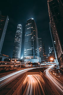 Hong Kong Nächte, Zeitraffer Fotografie, Straße, Nachtzeit, Turm, Wolkenkratzer, Nacht-, dunkel, Beleuchtung, Stadt, beleuchtet, die Architektur, Gebäudehülle, gebaute Struktur, Langzeitbelichtung, Lichtspur, Gebäude, Bewegung, Bürogebäude außen, Transport, Geschwindigkeit, Himmel, Bewegungsunschärfe, Stadt leben, keine Leute, Stadtbild, große Höhe, modern, draußen, Finanzviertel, 5K, CC0, gemeinfrei, lizenzfrei