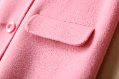 rosado, foto de primer plano de la ropa, ropa, cargando, figura, capa, Moda, vestir, modelo, bolsillo, textil, de cerca, antecedentes, color rosa, nadie, adentro, toalla, fotograma completo, material, rojo, foto de estudio, industria textil, texturizado, grupo de objetos, lana, enfoque selectivo, evento, grupo, blandura, dia de san valentin - vacaciones, lujo, 5K, CC0, dominio público, libre de derechos
