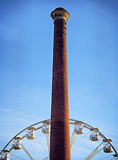 kaminas, ferris, ratas, kamino, rūkyti, ferris, ratas, falis, aukštas, industrija, pramonės, pramogos, pramogų, parkas, važiuoti, technologijos, tarša, senas, naujas, emisija, vertikaliai, dangus, mėlyna, nėra žmonių, dieną, švarus dangus, lauke, metalo, žemas kampo vaizdas, pobūdį, architektūra, pastatyta struktūra, saulės šviesa, aukštas - aukštas, polius, vanduo, transportavimas, laivas, nerūdijantis, vamzdžių vamzdis, pramoninė įranga, 4K, CC0, Viešasis domenas, nemokamai