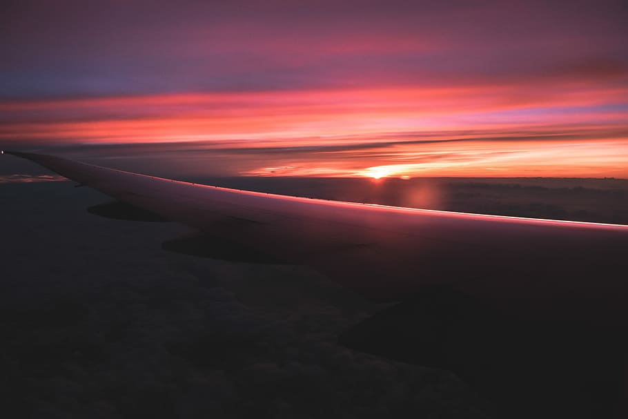 vista, arancia, tramonto, aereo, sinistra, ala di aereo, viola, rosso, sole, veicolo aereo, mezzi di trasporto, modo di trasporto, cielo, nuvola - cielo, viaggio, nessuno, volante, natura, movimento, bellezza nella natura, vista aerea, scenics - natura, all'aperto, la tranquillità, crepuscolo, 5K