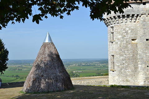 hay, haystack, monbazillac, castle, dordogne, tower, france, tree, plant, architecture, built structure, nature, building exterior, sky, day, no people, building, water, outdoors, history, the past, travel destinations, growth, sunlight, place of worship, spire, 4K, CC0, public domain, royalty free