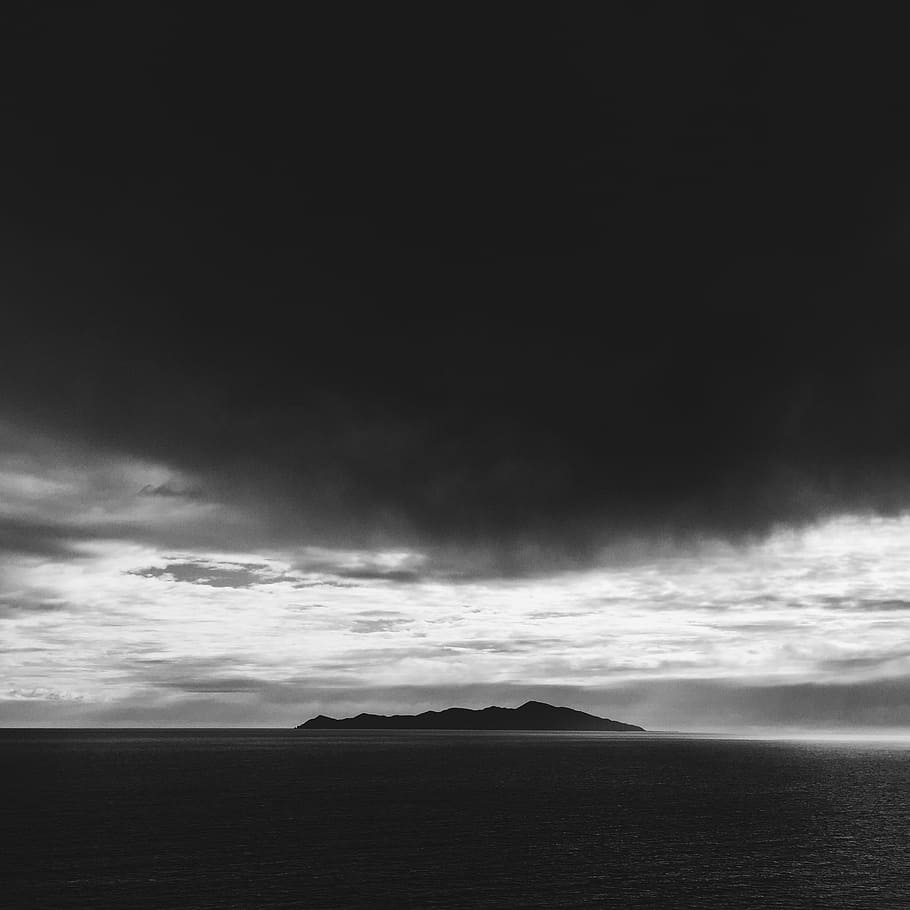 fotografia, gris, núvols, superior, cos, aigua, cos d'aigua, naturalesa, núvol - cel, mar, blanc i negre, escenics, cap gent, cel, paisatge, cloudscape, fosc, tempesta, cel dramàtic, cel malhumorat, núvol, temps, a l'aire lliure, núvol de tempesta, escenics - natura, bellesa a la natura, tranquil·litat, escena tranquil·la, còpia espai, horitzó, medi ambient, idíl·lic, escena no urbana, ominós, 1080P
