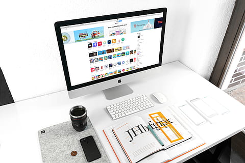 počítač, laptop, obrazovka, technologie, Internet, imac, itunes, kancelář, médií, moderní, práce, design, stůl, mobilní, pohybliví, jablko, iphone, pracovní prostor, pracovní stůl, lavice, telefon, mac, bezdrátové technologie, sdělení, spojení, počítačové vybavení, stolní PC, počítačová síť, digitální tablet, uvnitř, počítačový monitor, nikdo, podnikání, obrazovky přístroje, klávesnice, 8K, CC0, veřejná doména, bez autorských práv