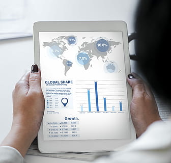 persona, celebració, blanc, Tablet PC, mà humana, tecnologia, comunicació, mà, tecnologia sense fils, una persona, adult, pantalla, part del cos humà, a l'interior, dones, connexió, pantalla tàctil, dispositiu d’informació portàtil, persones reals, mascles, adult madur, homes, 1080P, CC0, domini públic, lliure de regalies