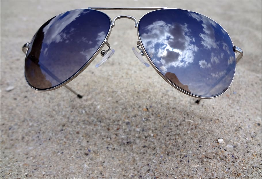 oculos escuros, areia, reflexão, único objeto, perigo, Óculos, óculos, visão, moda, nuvem - céu, céu, natureza, fechar-se, dia, azul, ao ar livre, terra, metal, ninguém, acessório pessoal, segurança, protecção, de praia, prateado colorido, 4K