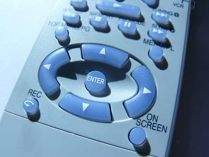 televisió, controlador, objecte, remot, control, botó, botons, entrar, tecnologia, comunicació, text, panell de control, guió occidental, primer pla, mesclador de so, blau, polsador, cap gent, equipament, equip de gravació de so, cultura i entreteniment artístic, música, equip d’àudio, a l'interior, perilla, teclat, negocis, Font d'alimentació, equipament elèctric, 720P, CC0, domini públic, lliure de regalies